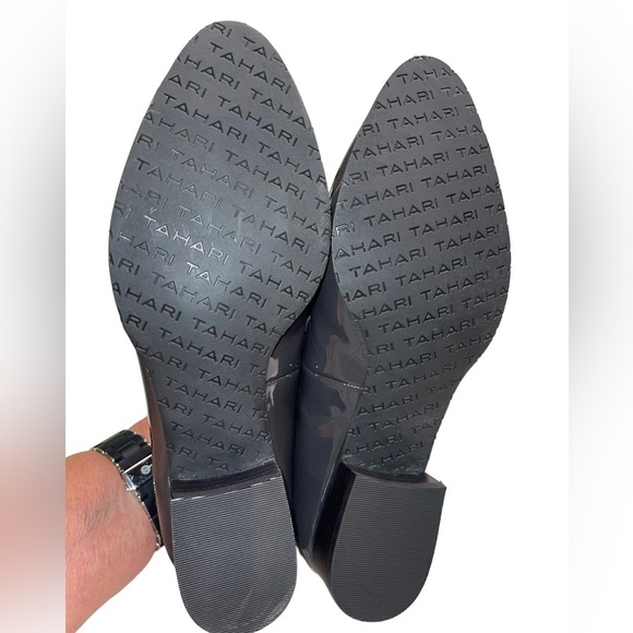 Tahari - patent leather and fabric Loafer - size 6M - NWT - Picture 6 of 7